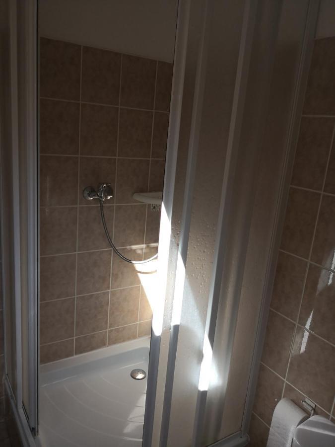 Ubytovani U Machova Jezera - Apartmany - Ludmila Grulisova Doksy  Kültér fotó